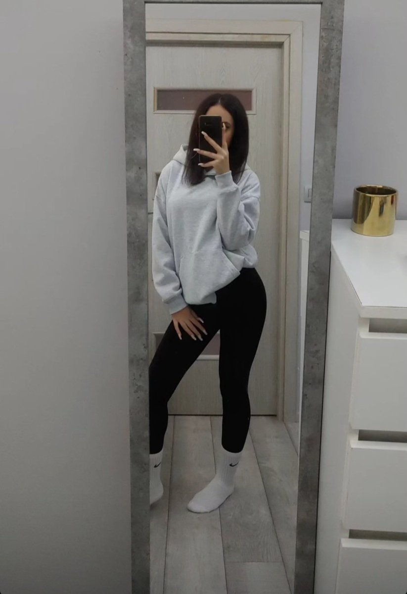 QueenJulcia's tweet photo. Spora aktywność ostatnio 🫦 więc który piesek opłaci mi dziś kawusie?😈 https://t.co/uSUQbEFLhd