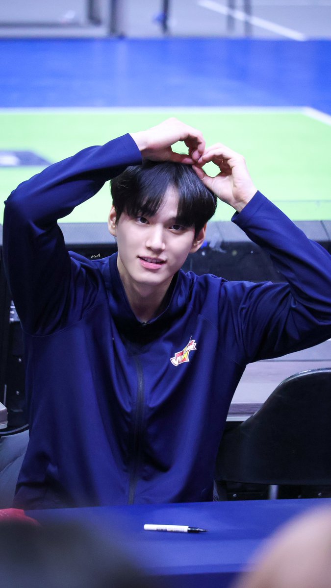 ylangylang52's tweet photo. 250316 #임성진
리본하트 ₍ᐢ. ̫ .ᐢ₎🎀 알사탕미 있으셔요 https://t.co/0WHPCzLRVQ