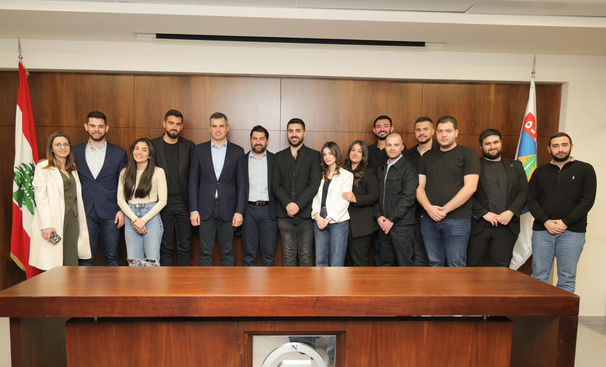 TonyFrangieh's tweet photo. في إطلاق مكتب طلاب "المرده" الجديد:
- نعلن عودة "تيار المرده" بكلّ قوة وجهوزية تامة إلى صفوف الشباب
-نريد أن يثبت شبابنا في أرضهم، في لبنان الواحد والمتنوّع، في لبنان بلد الحريّات والتنوّع
-العمل الحزبي هو عمل شريف ونبيل لا بل هو أعظم الأعمال التي يضحّي فيها الفرد بوقته من أجل مصلحة الجماعة
-"المرده" كلبنان فهو طائر الفينيق الذي ينهض دائماً أقوى وأصلب
#لبنان #المرده 
https://t.co/RA6X0WpDJI