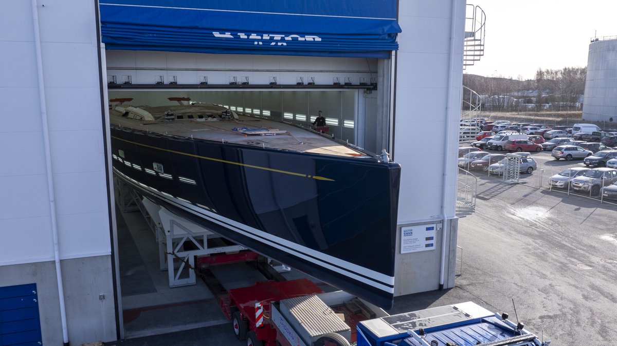 Swan 128-001 steps into the light, flawless in every detail ✨😍

One step closer to the ocean...

#NautorSwan #Swan128