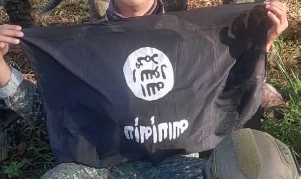 war_noir's tweet photo. #Philippines 🇵🇭: Philippine Army killed Four #ISEAP (#ISIS - East Asia) militants in Barira, Maguindanao Del Norte.
As a result two M16A1 (Colt 603 / 613P) assault rifles, M203 grenade launcher, M1911 pistols and 40mm grenades were captured from the militants.