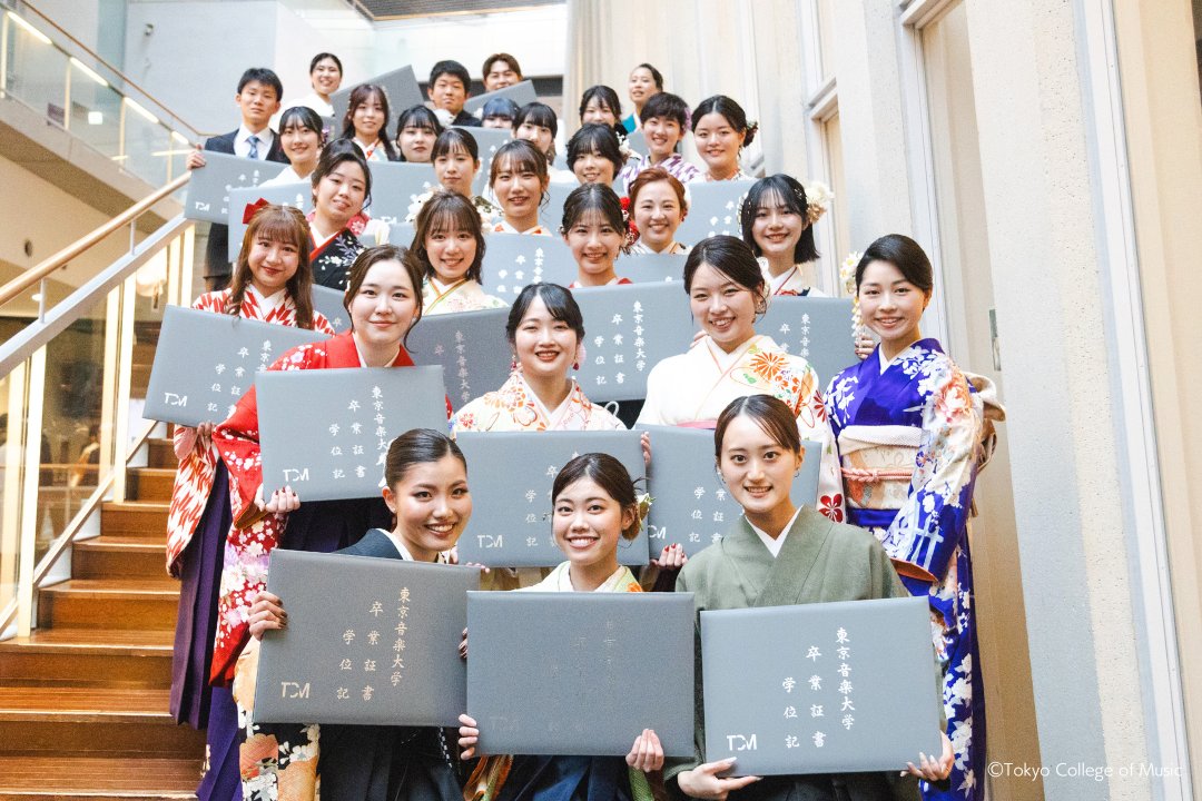 TCM_tokyo_ondai's tweet image. \🌸祝！卒業🌸 /

令和6年度 東京音楽大学 学部卒業式・大学院研究科修了式

2025年3月15日（土）
池袋キャンパス　100周年記念ホール

卒業生の皆さん、ご卒業おめでとうございます💐🌸🎓

🔻当日の様子はInstagramをチェック✅
instagram.com/tokyo_college_…