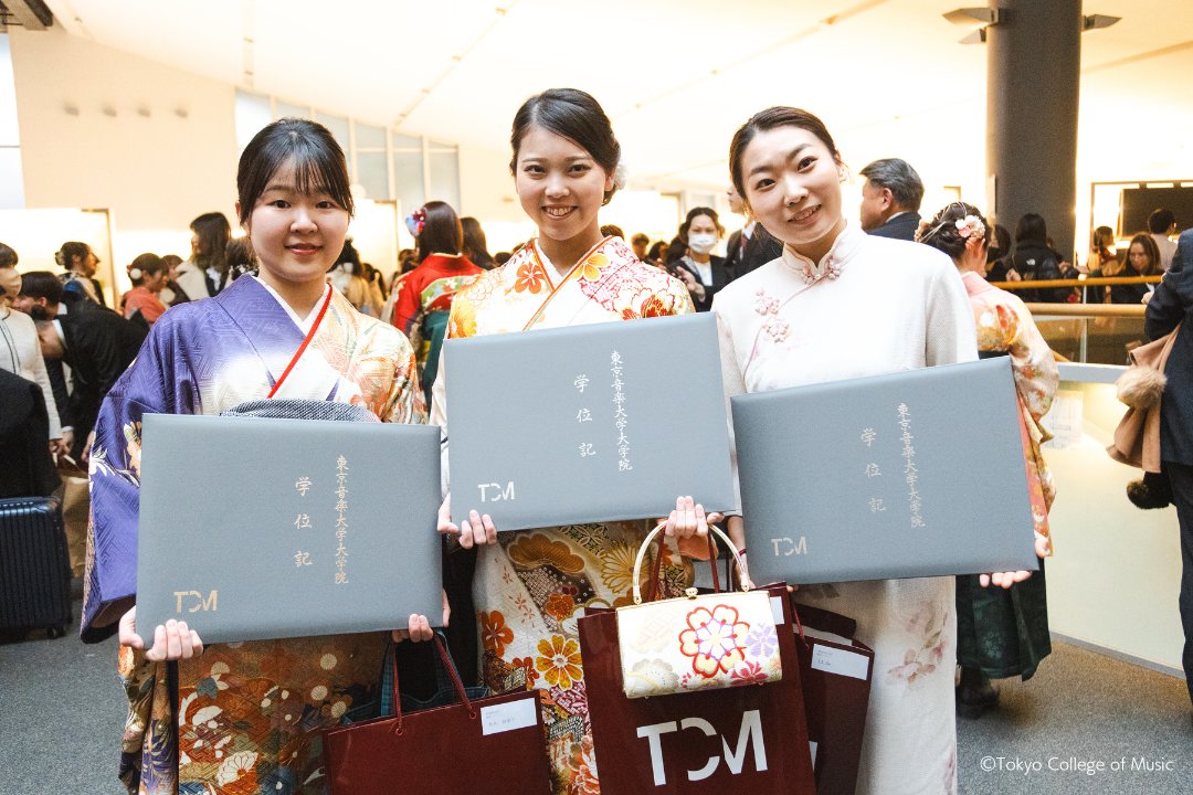 TCM_tokyo_ondai's tweet image. \🌸祝！卒業🌸 /

令和6年度 東京音楽大学 学部卒業式・大学院研究科修了式

2025年3月15日（土）
池袋キャンパス　100周年記念ホール

卒業生の皆さん、ご卒業おめでとうございます💐🌸🎓

🔻当日の様子はInstagramをチェック✅
instagram.com/tokyo_college_…