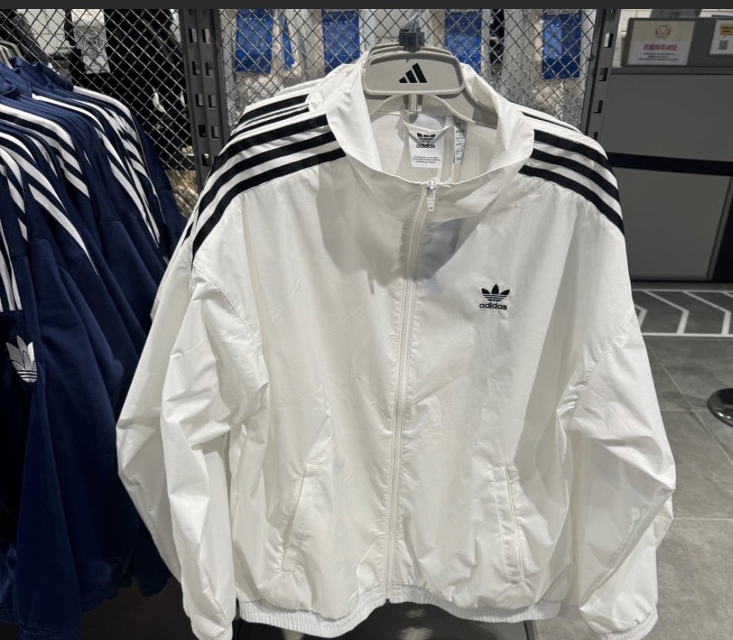 #아디다스 #위너홀스솝이벤트
4월엔 고액이벤트 올라갑니다!당발 꼭!!
참여방법:알티와 저를 팔로우 덕변가능

위너홀스솝 이벤트 안내💛
전품목 할인(20-30%)+증정이벤트
모든구매 고객님께 립마스크 증정🎀
2만원이상 구매시 진정 슬리핑팩 추가증정!

할인과 증정이벤트 같이 하는 럭키이벤트😄
4월