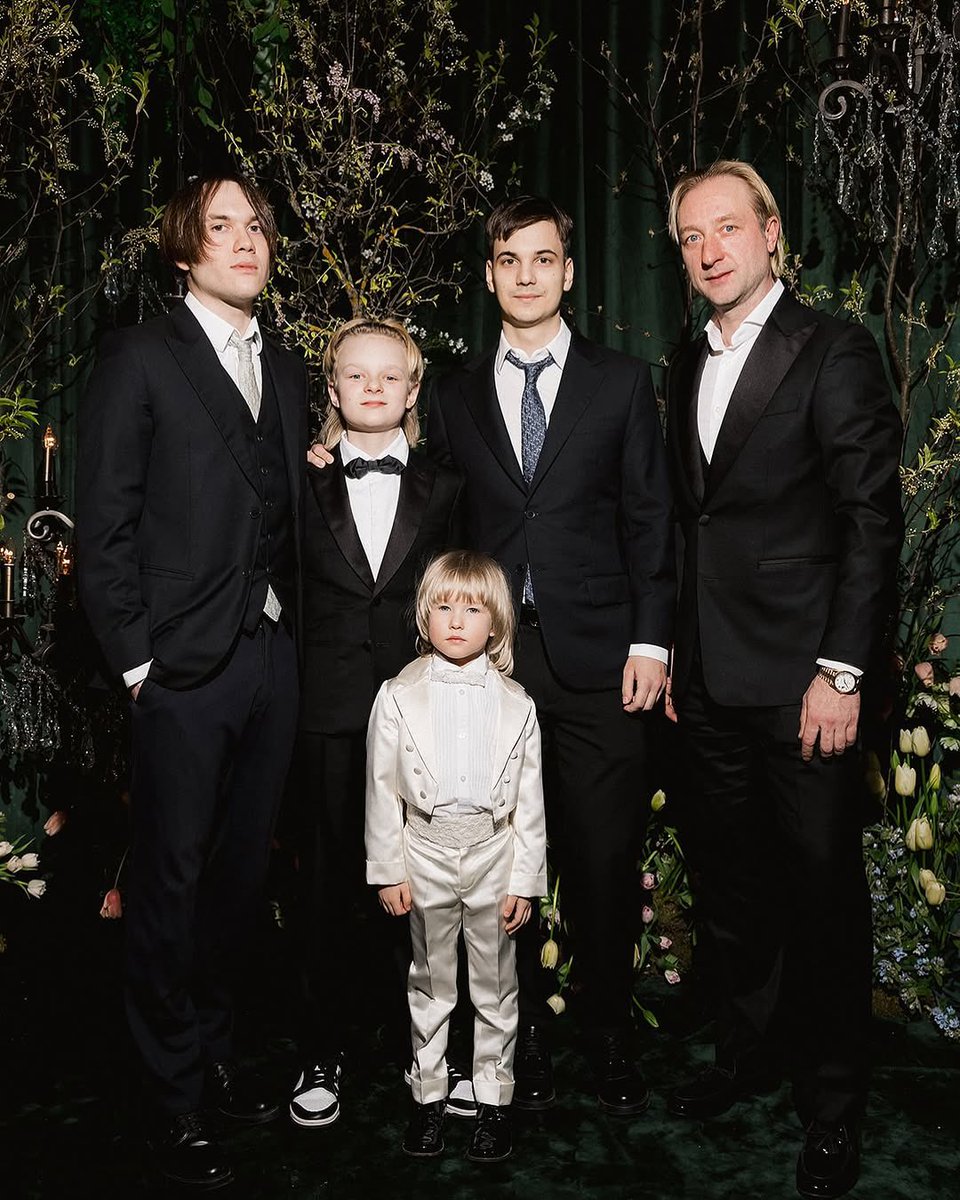 EvgeniPlushenko's tweet image. The male half of the family 💪🏻