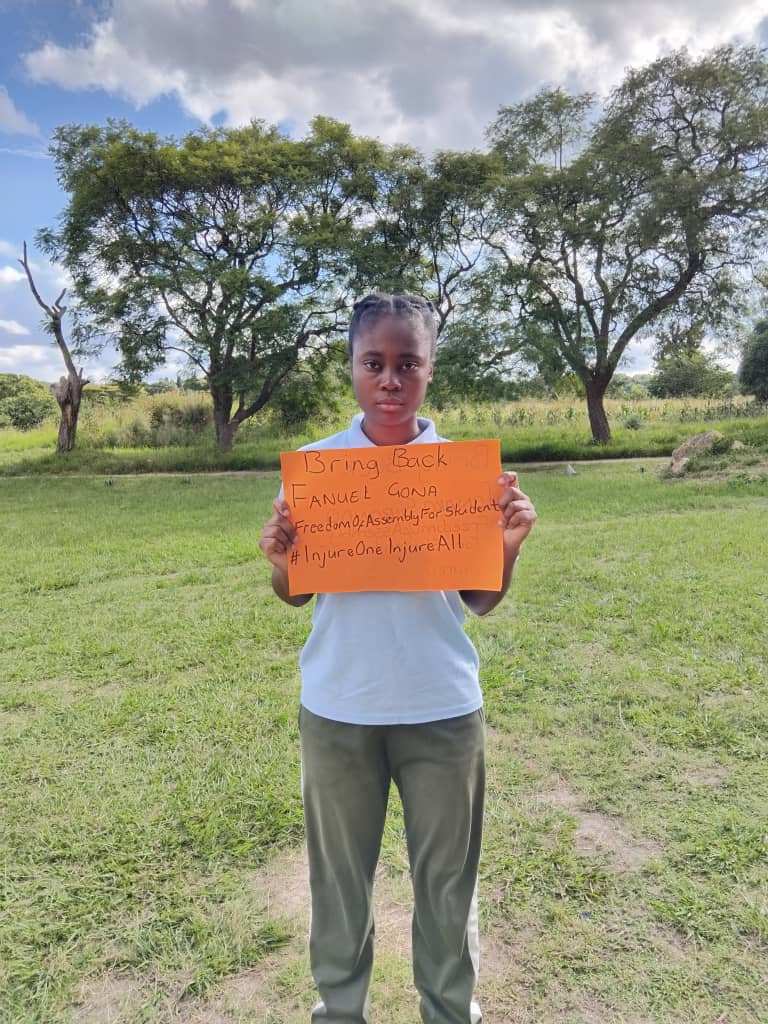 SoniaMarrion's tweet photo. We will not be shaken
#FreedomOfAssemblyForStudents
@Zinasuzim https://t.co/LLUc9Qpk2L