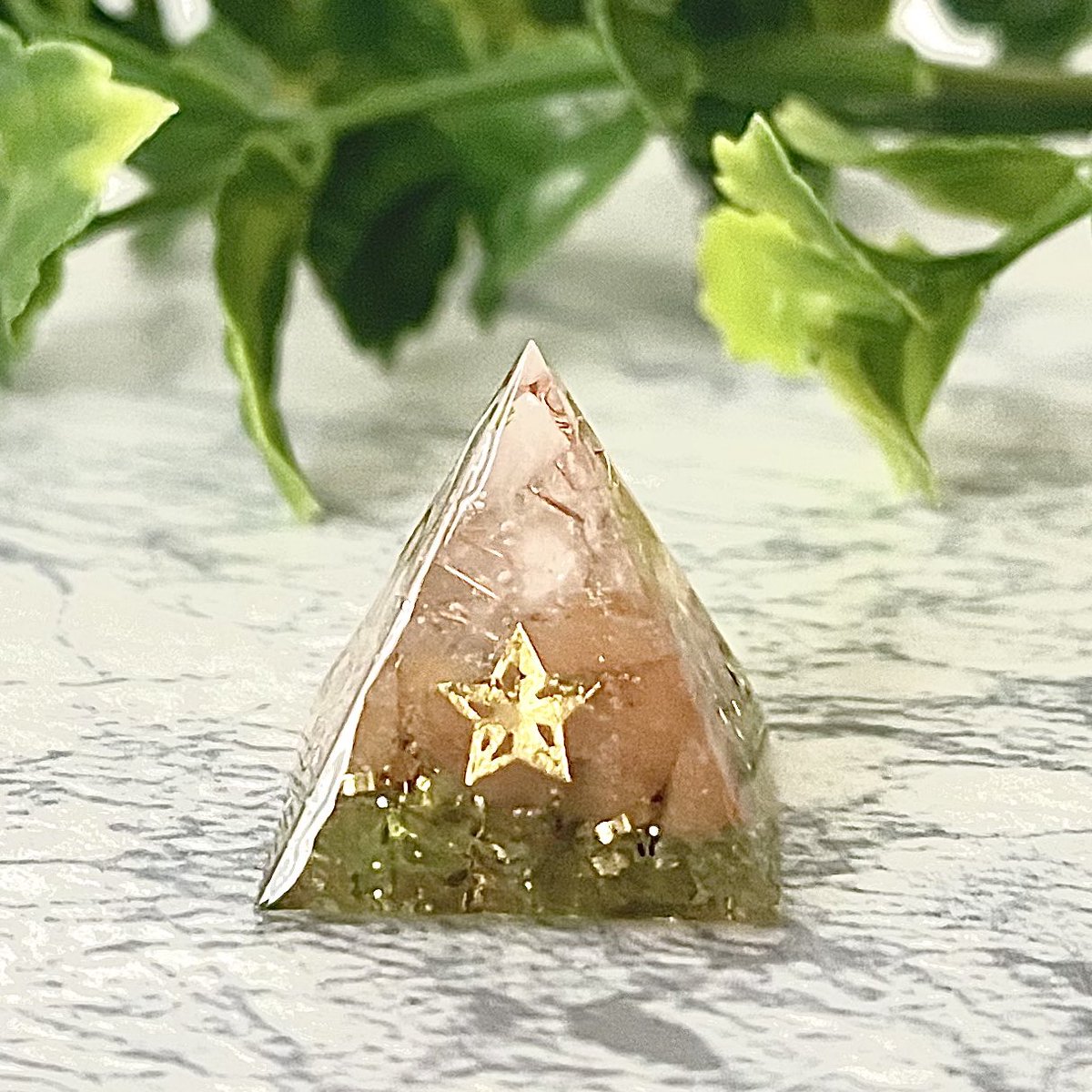 久しぶりにオルゴナイトを出品しました🌟
幸福や希望、夢の実現、ネガティブ感情を無くすサポートをしてくれる、ポジティブなエネルギーに溢れるオルゴナイトです✨

Creema  creema.jp/item/19060252/…

minne minne.com/items/42575353

STORS yellow-sun.stores.jp/items/67d7cfc7…