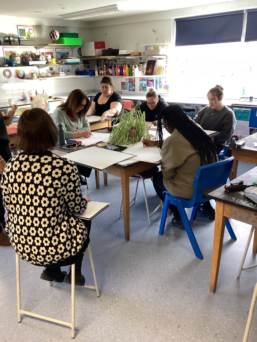 #Wellbeing #Education #LSEAT Horizons Staff during our wellbeing day. Staff took a wellness break doing art,  backing and sport activities.