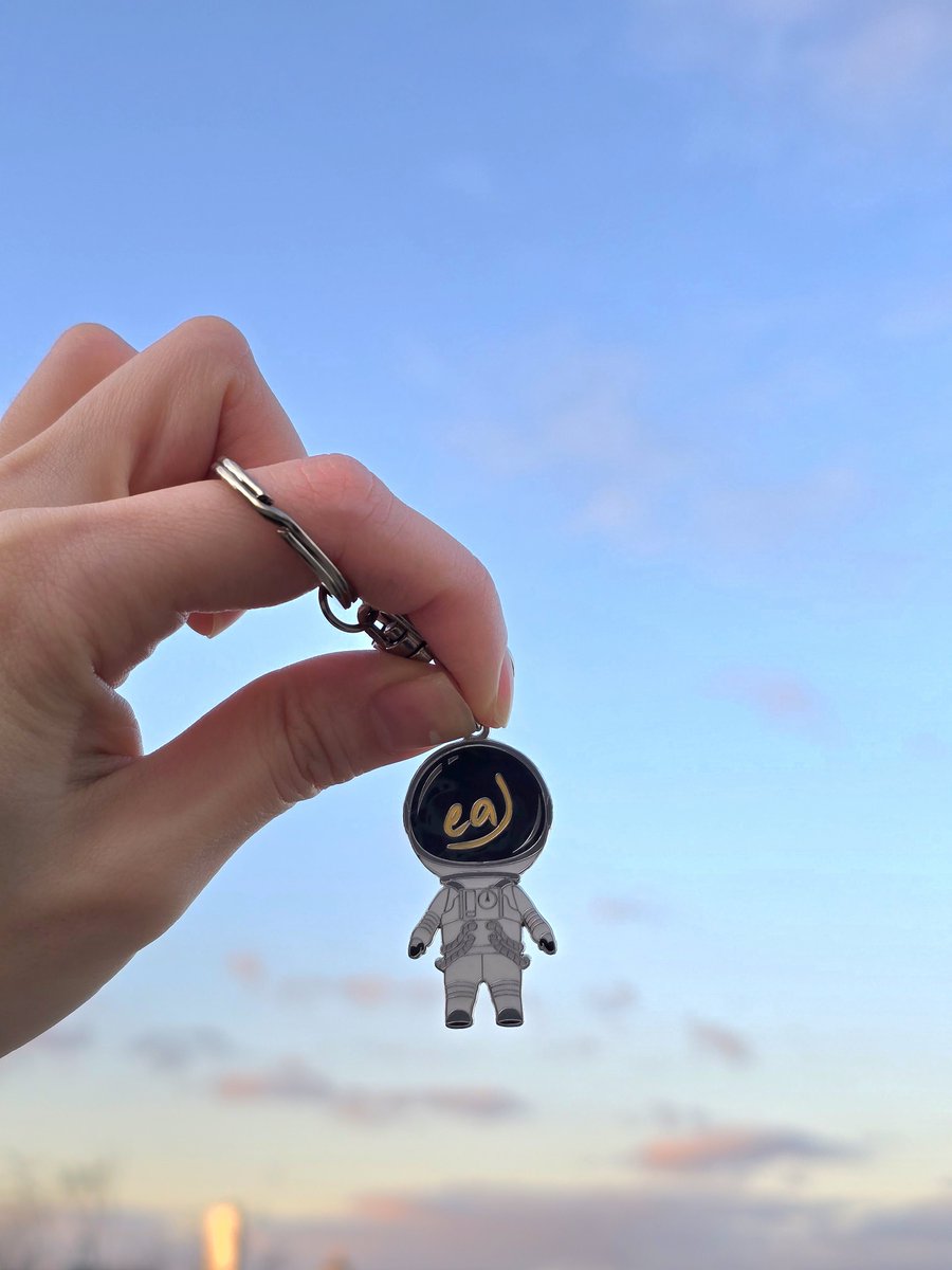 쩨힝 보구싶어서 눈물만 남