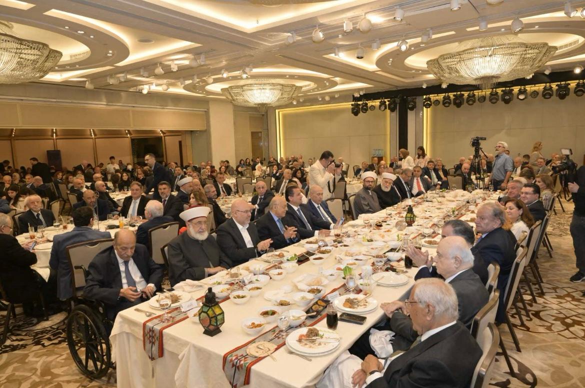 نظّم "ملتقى بيروت" حفل إفطار رمضاني في فندق ومنتجع كمبينسكي سمرلند، حضره ممثّل المفتي الشيخ عبد اللطيف دريان ونواب ووزراء حاليون وسابقون، ومحافظ بيروت ورئيس المجلس البلدي، ونقيب المحامين، وشخصيات سياسية وفاعليات بيروتية. ألقى رئيس الملتقى كلمة جاء فيها: "يرفض أهل بيروت الإجحاف