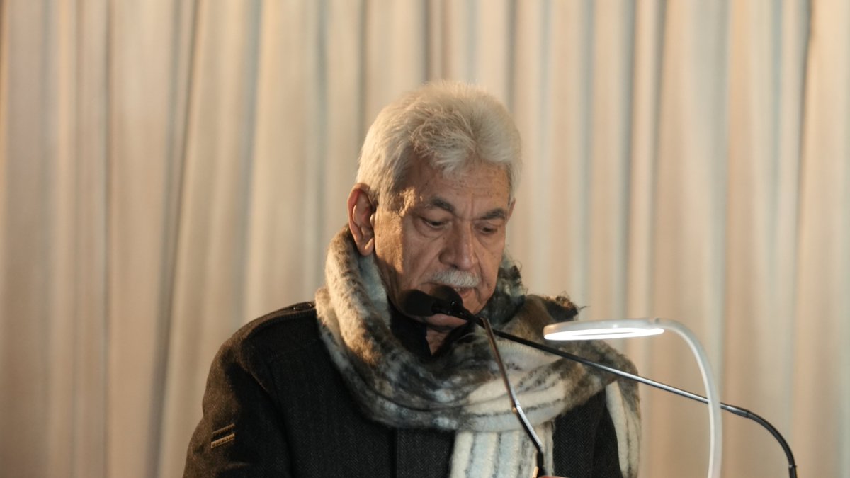 JKSportsCouncil's tweet photo. The grand opening of the Khelo India Winter Games 2025 was marked by an inspiring ceremony led by Lt. Governor Manoj Sinha in Gulmarg.
#aeschepyaran #gulmarg #kashmir #jksportscouncil #kheloindia #wintergames https://t.co/74SAV4Lm5u