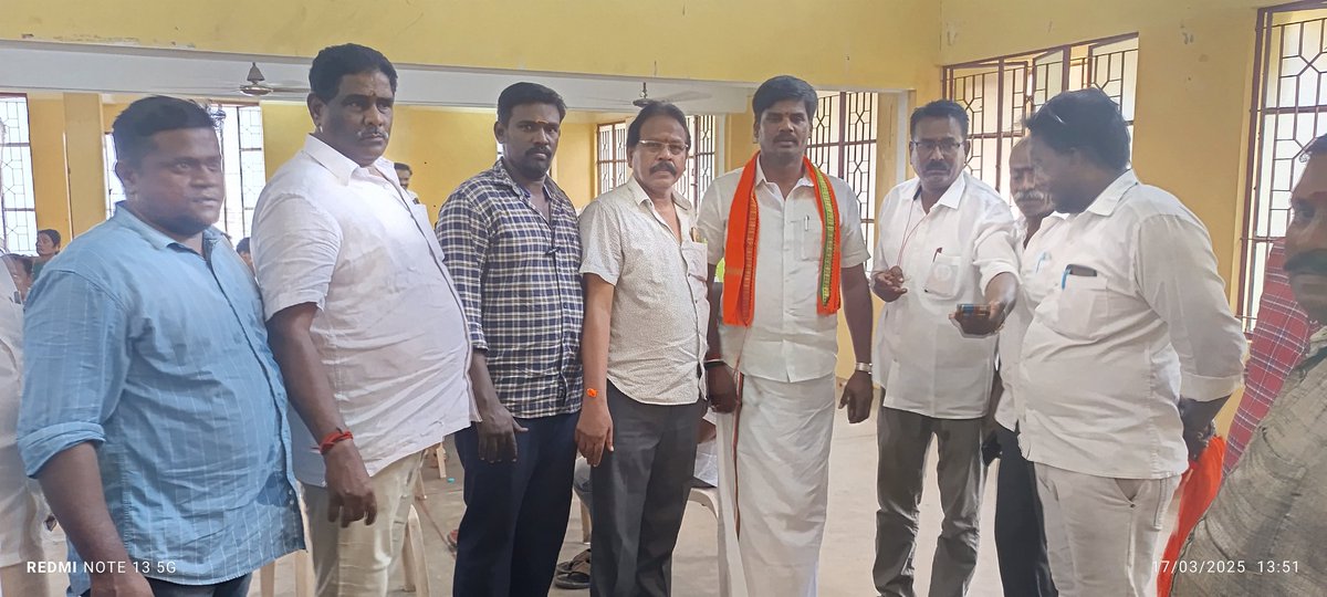 bjp_madurai's tweet photo. டாஸ்மார்க் ஊழலை கண்டித்து பாஜக மாநில தலைவர் அண்ணாமலை அவர்களே கைது செய்ததை கண்டித்து மதுரையில் ஆர்ப்பாட்டத்தில் ஈடுபட்டு கைதான போது மீனாட்சி கோயில் மண்டல் நிர்வாகிகள்
@annamalai_k @BJP4TamilNadu @ManivannanRBJP @maribjymtn https://t.co/UoxLYnn6aj