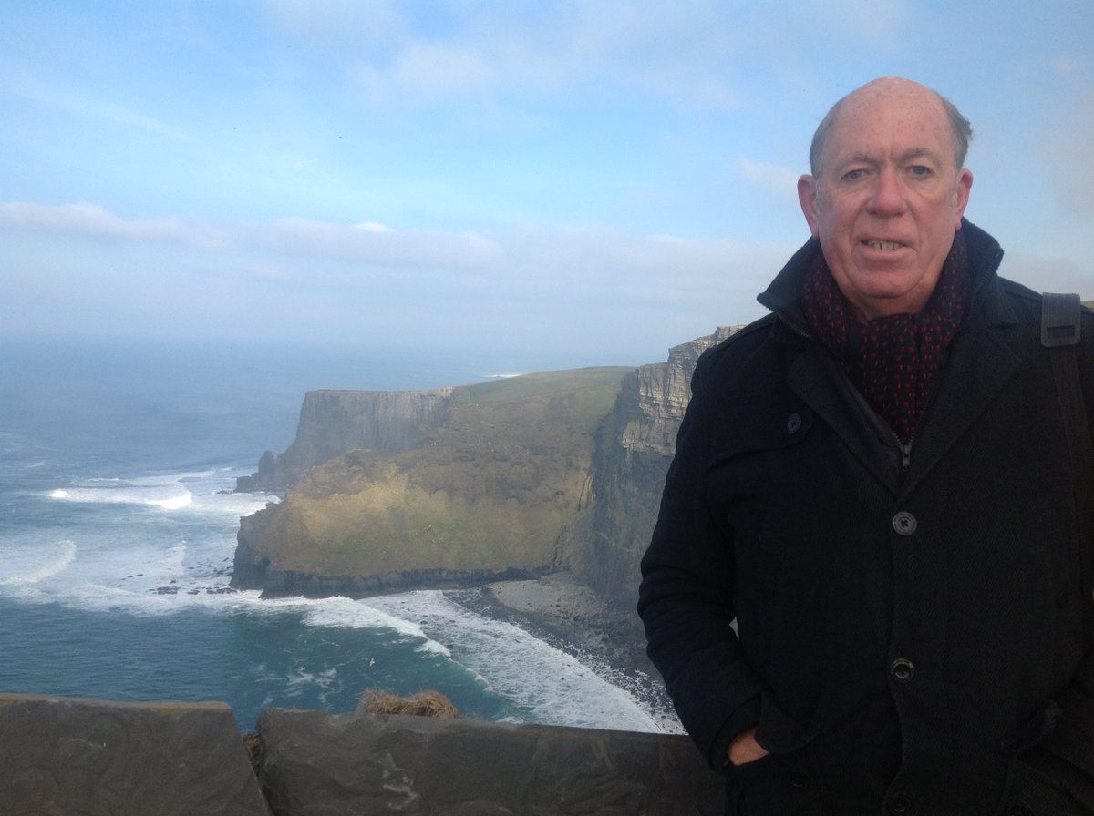 jloweprodart's tweet image. St Patricks Day, have a great day to all my Irish friends, a little nostalgia below, a must to visit the home of "the fields of Athenry" those wonderful cliffs of Mourne, and of course lift a glass of the Guinness in the Temple Bar, Cheers.