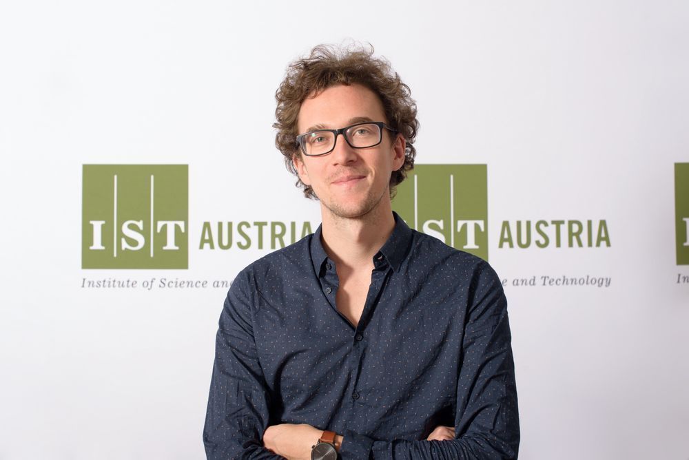 CellMech2025 (@cellmech2025) on Twitter photo 🚨 Exciting News! As we count down to #CellMech2025, we’re highlighting our incredible keynote speakers! 🌟
(1/2)
🔬📈 <a href="/EdouardHannezo/">Edouard Hannezo</a> explores how biological systems self-organize, from cytoskeletal forces to organ architecture ! 🚨 Exciting News! As we count down to #CellMech2025, we’re highlighting our incredible keynote speakers! 🌟
(1/2)
🔬📈 <a href="/EdouardHannezo/">Edouard Hannezo</a> explores how biological systems self-organize, from cytoskeletal forces to organ architecture !