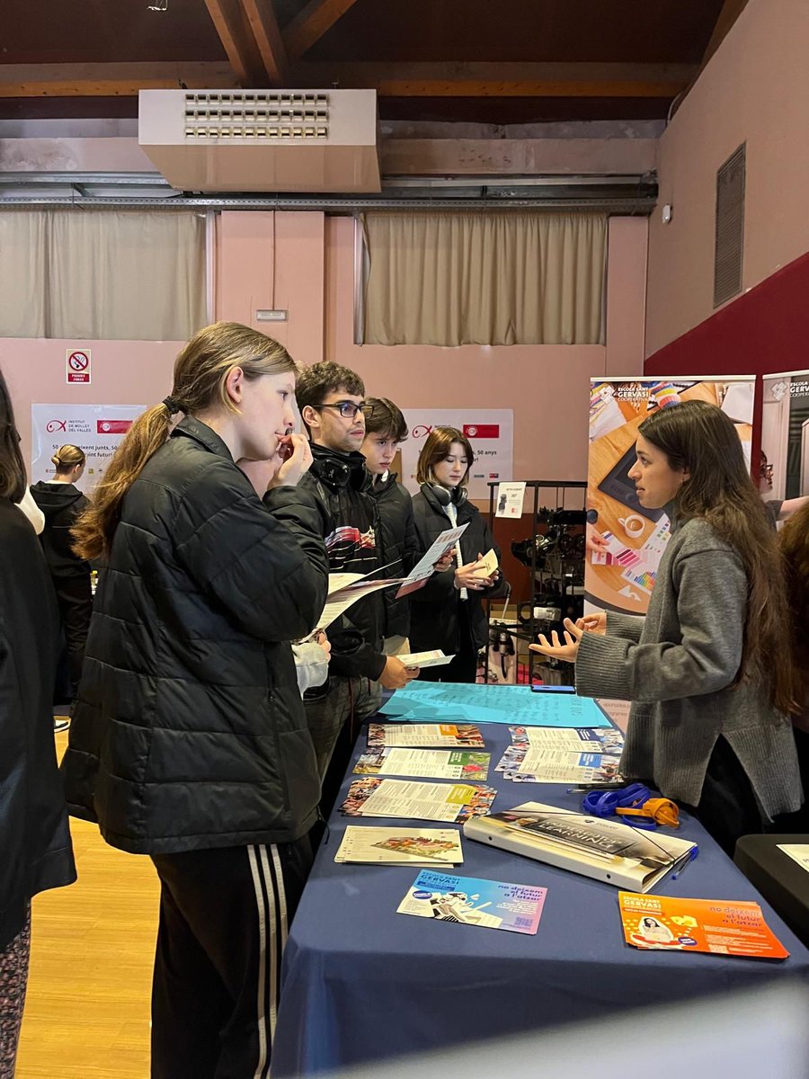 🎓 La Secundària és un moment clau!

Els joves es pregunten què estudiar 🤔 i quines sortides professionals els interessen. A la Fira Orienta't, poden descobrir opcions formatives 📚 i rebre orientació personalitzada 💬

#lestonnacbarcelona#barcelona#alumne#somnis