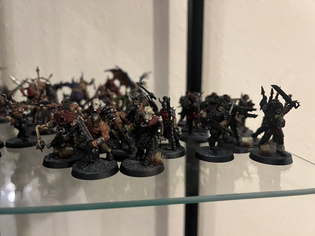 Today is the 17th, a day of reverence for the Word Bearers and Lord Lorgar
I think those Ultramarines are getting a little too comfortable this month, so it’s time for all followers of the primordial truth to #MarchOnMacragge
Death to the False Emperor!