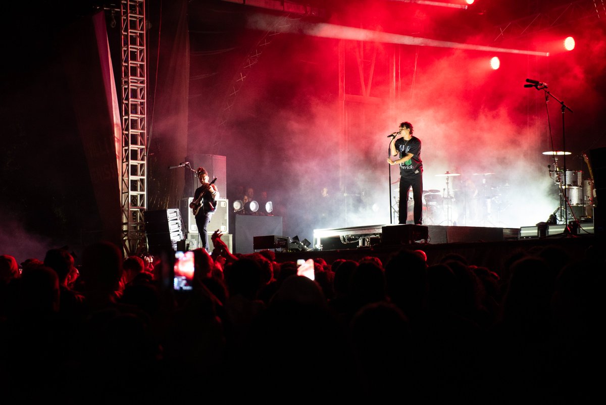 Après avoir dévoilé le visuel de cette nouvelle édition, on vous dévoile la programmation dans un mois ! ⏳

𝐑𝐞𝐧𝐝𝐞𝐳-𝐯𝐨𝐮𝐬 𝐥𝐞 𝐣𝐞𝐮𝐝𝐢 𝟏𝟕 𝐚𝐯𝐫𝐢𝐥 𝐚̀ 𝟏𝟐𝐡 ✨