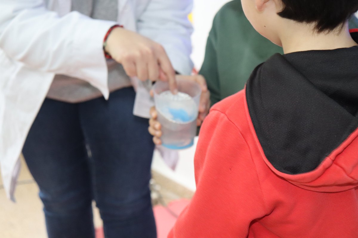 Veolia_Castilla's tweet photo. #Aqualogía es nuestro programa educativo que acerca el #ciclosostenibledelagua a los más pequeños, además de concienciarles sobre cómo cuidar el recurso, y hacer un uso responsable, sostenible y educativo del #agua. https://t.co/8cfwiXrVt5