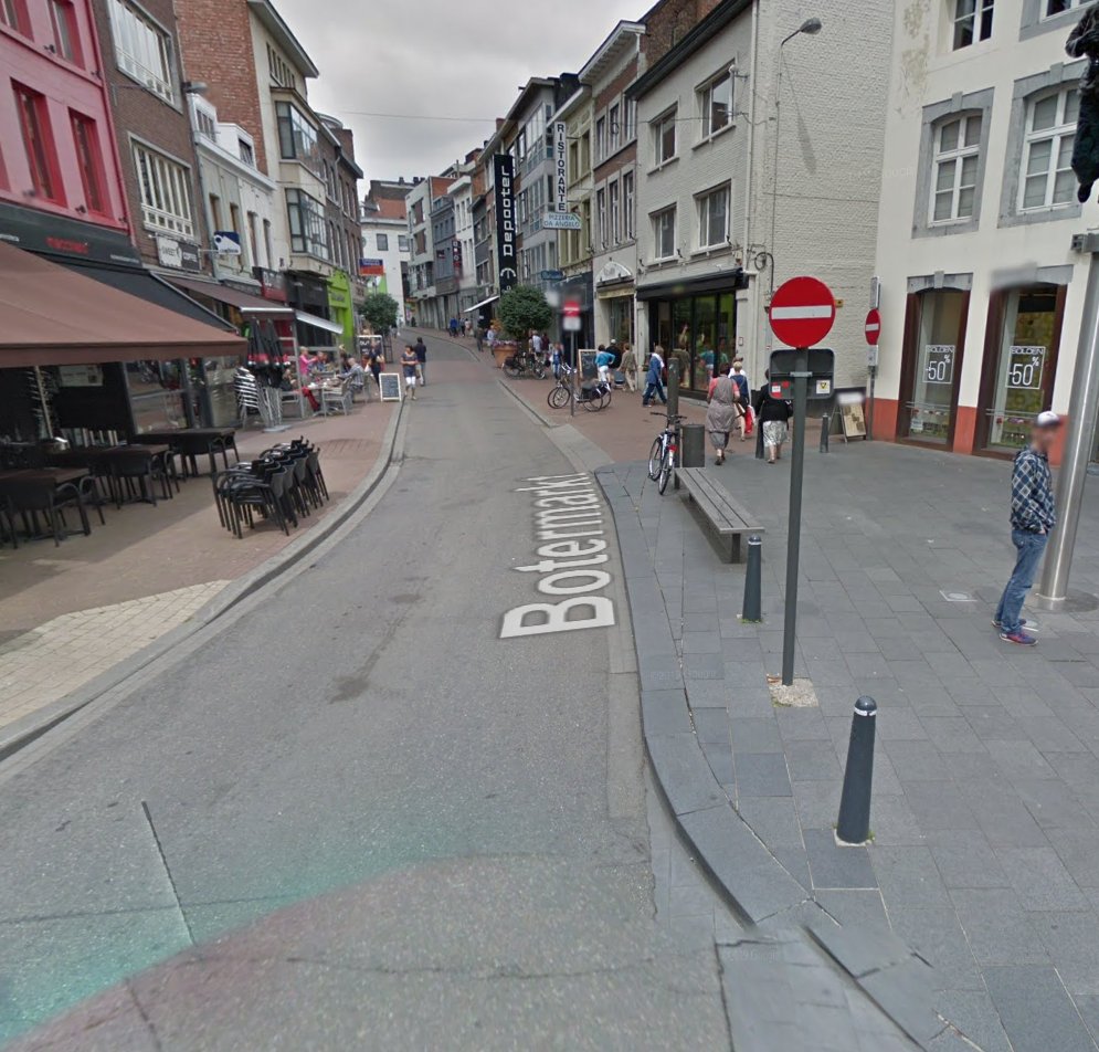 The centre of Hasselt is a hell-hole where you can't drive SUVs! How do they expect people to get there with no parking? Please condemn these dangerous extremists <a href="/JoannaBiddolph/">Joanna Biddolph</a>