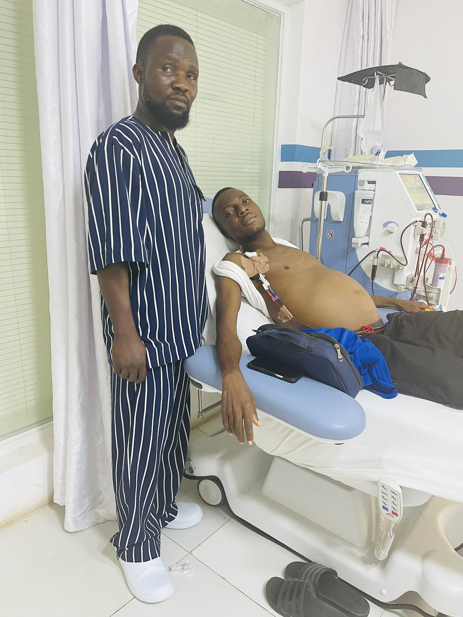 EngrPonleTaiwo's tweet image. Dear Nigerians 
I went to the dialysis center today to check on Abiola. 
I really don’t know how to react .when I heard what he has gone through. 
Please 🙏🏻 let’s come together and help him get the surgery done . Abiola need 35M for transplant, 1.5M has been realized so far.