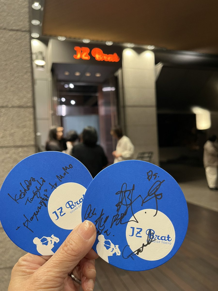 maemaepecochan's tweet photo. at JZ Brat SOUND OF TOKYO
Gecko&Tokage Parade
2020年にコロナ禍により中止となったリリースパーティーの再演!とは言えレベルが上がっているのは言うまでもなく( * ॑꒳ ॑* )✨良きライブで満腹🎶
私の席からは、撮影難しかったので、壁に映し出された映像を拝借しました🎶
#GATP
#相続探偵 https://t.co/Z7shgKgZSu