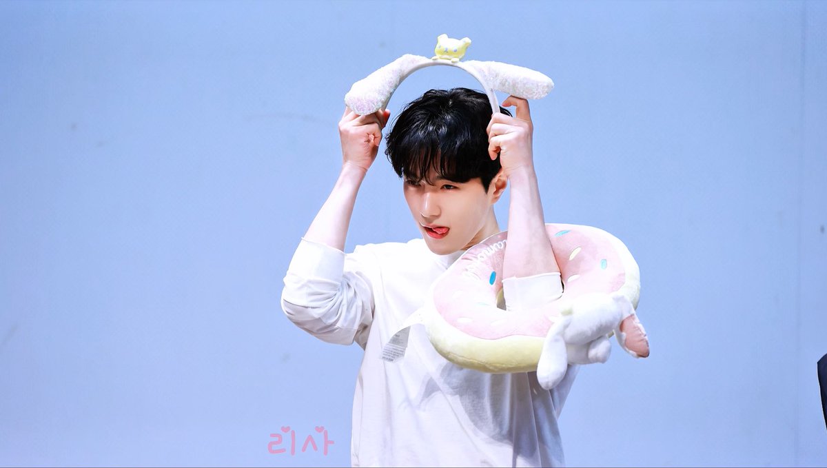 ChingChing9709's tweet image. 250315 사운드웨이브 팬싸
#김명수 #KIMMYUNGSOO #infiniteL
#인피니트 #INFINITE #Dangerous
#LIKE_INFINITE #라잌인피니트