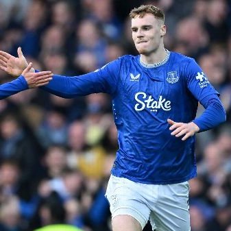 Both clubs played this weekend wearing shirts promoting these companies