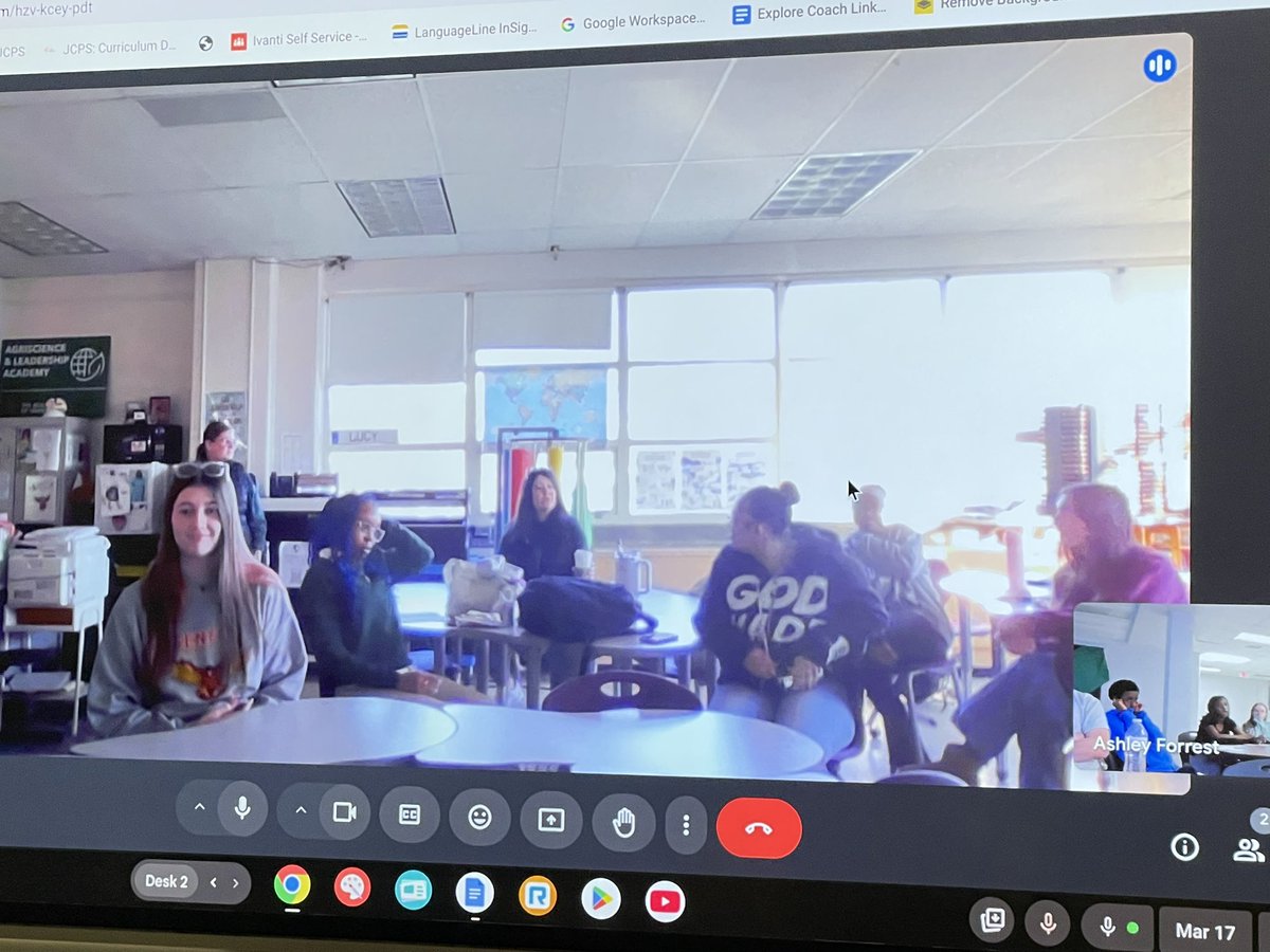 ExploreTJMS's tweet image. Ambassador collaboration between Seneca and TJ today supporting student transition to high school! @TJPatriots @ExploreJCPS @JCPSExploreEA @Seneca_High