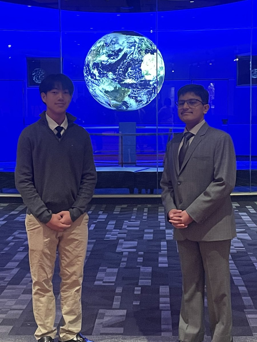 Lincoln Comm School tweet media