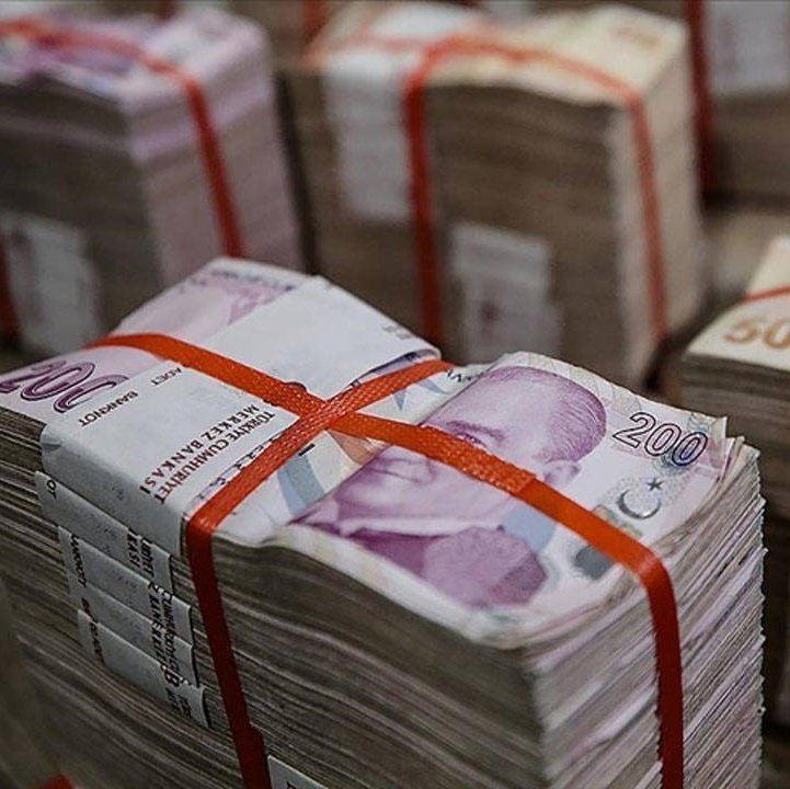 Aralarında Şok Marketler, Aksa Enerji, Arsel Ford Otosan ve TOFAŞ'ın da bulunduğu ve Türkiye’nin en zengin 10 ismine ait sadece 8 şirketin toplam 18 milyar TL vergi ödemesi ertelendi. (HalkTV)