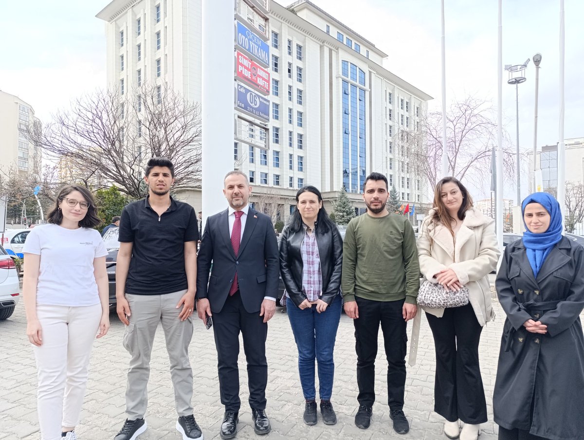 Mülakat Mağduru Öğretmenler Platformu olarak Ak Parti MKYK üyesi ve Ak Parti Erzincan Milletvekili  Sn.  Burhan ÇAKIR  ile görüştük.  Bizleri dinlediği ve destek olduğu için kendisine teşekür ederiz.
<a href="/24Burhancakir/">Burhan ÇAKIR</a>