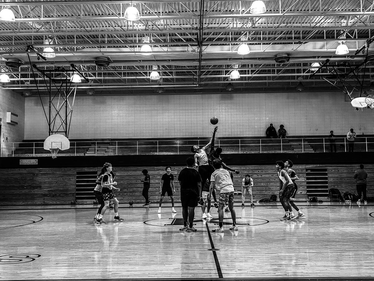 Thank you to all the families and players who joined us at today’s 15U Elite Tryouts! Your energy and passion on the court were truly inspiring. Can’t wait to get started! 
#AllLoveFam