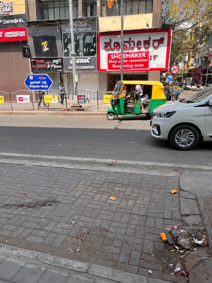 RestHouseRWA's tweet photo. In blatant disregard of the ‘no autos allowed on Brigade Road’ rule, these autos ply confidently through the day. Who will enforce the law? Where are you? @ashoknagartrfps @cparktrafficps @Jointcptraffic @DCPTrWestBCP @DgpKarnataka https://t.co/mjL4StlkLi