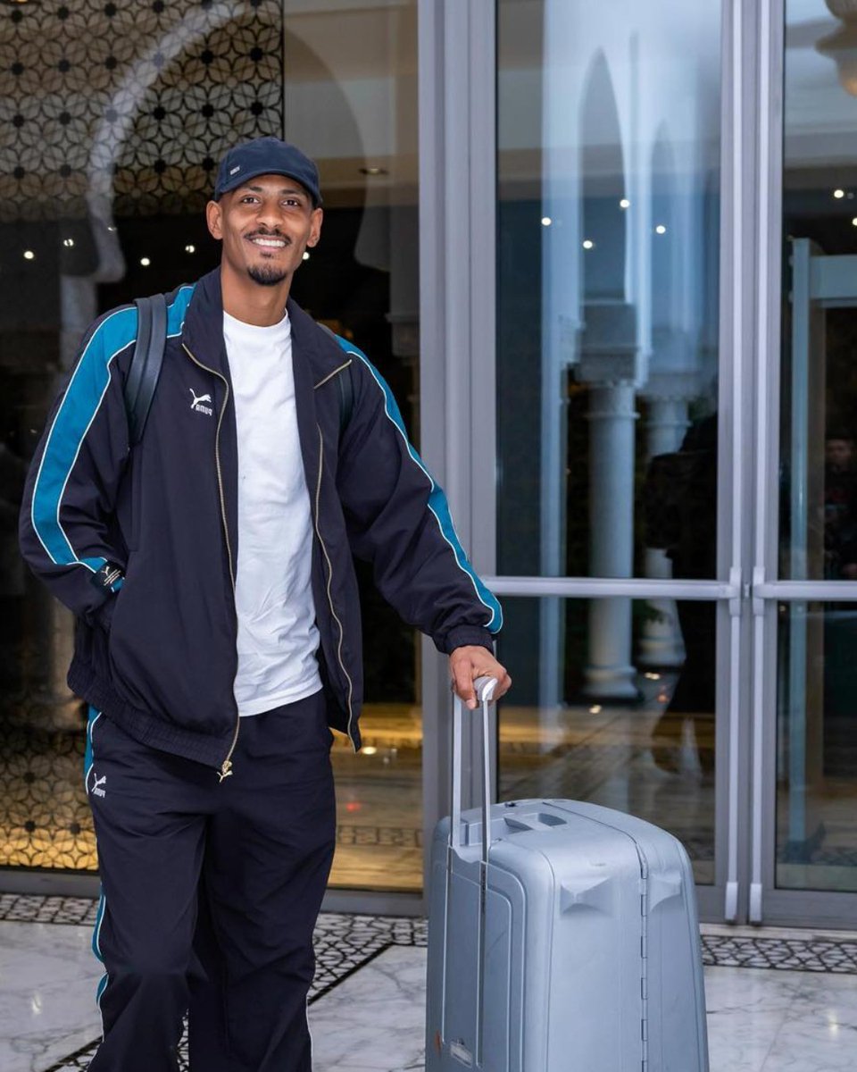 RondPointMedia's tweet photo. Les Éléphants poursuivent leur préparation ! La deuxième vague de joueurs a rejoint le QG de la sélection à l’hôtel Four Seasons de Rabat dans la nuit du 16 mars.
Première séance d’entraînement sous la houlette d’Emerse Faé ce lundi 17 mars à 17h45. Place au travail ! 🔥⚽

#foot https://t.co/4Axvo6sWF8