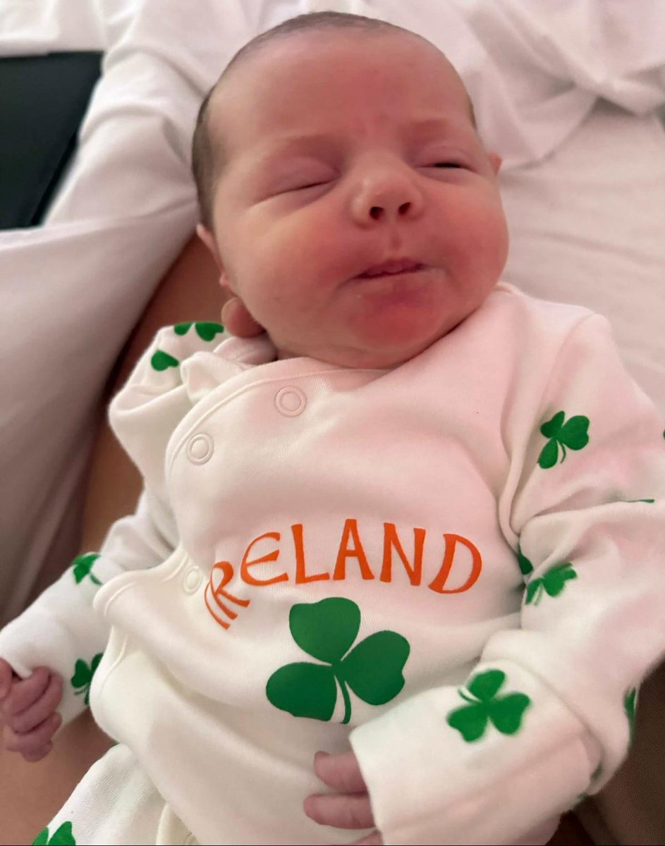 Proud to share that I am now the proud co-grandparent with <a href="/Aisling42755948/">Aisling Oneill</a> of this little beauty Croía Aisling 🩷💕  
Congratulations and well done to <a href="/Alionei08679419/">Alioneill</a> for cooking her up so well 😍🥰 Already in her Ireland gear 💚🇮🇪
