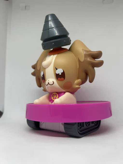 その辺にある物に吸盤で合体できるの、めちゃくちゃ楽しいです!