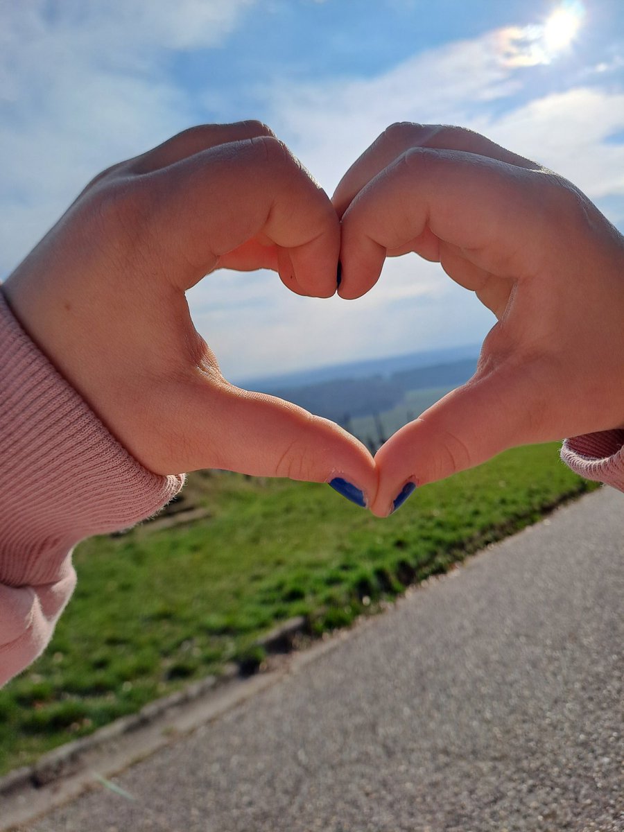 Huchmampf1's tweet photo. "Ein Herz für den Kraichgau"

(Lasst mich. Man kriegt den Werber aus der Werbung, aber die Werbung nicht aus dem Werber🤷‍♀️) https://t.co/Voo0O5ZOjA