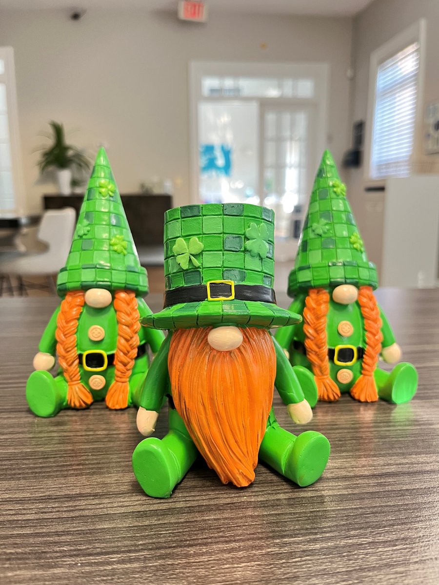 1540_Place's tweet photo. Three Leprechauns to Be Found! Three Prizes to Be Won!

Get ready for a lucky adventure! Hidden around the property are three mischievous leprechauns. If you're lucky enough to spot one, bring it into the front office, and you'll be rewarded with a special prize!

Good luck,... https://t.co/QS0cIlYZ78