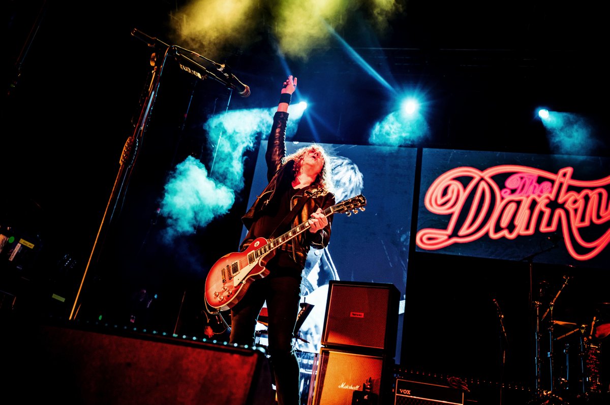TheHallsWolves's tweet photo. This weekend we welcomed back @TheDarkness on their Dreams on Toast Tour! 🎸

📸:@Jodiphotography https://t.co/CLIJL0Ix4J