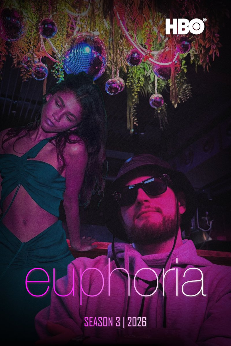 EdwardEncode's tweet image. для этой роли Зендея приехала в бар на Пятницкой