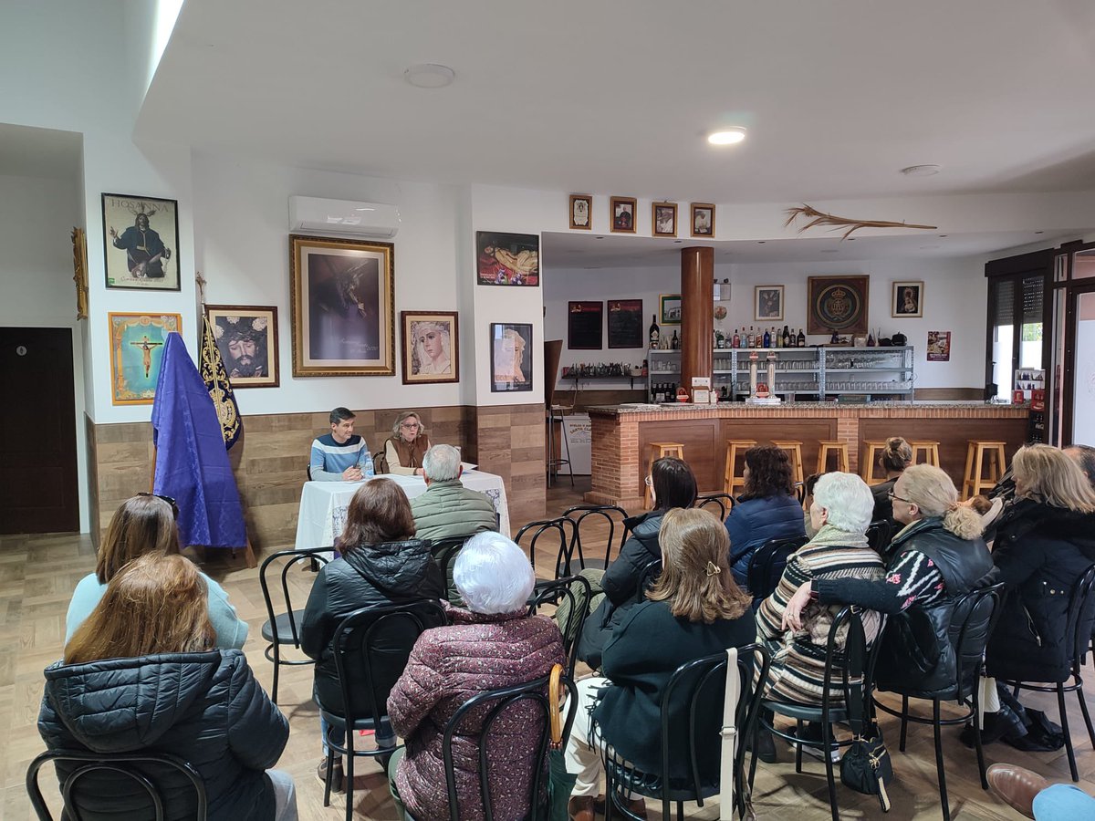 hdad_JHS's tweet photo. La tarde del pasado viernes tuvo lugar la presentación del Cartel del Solemne Vía Crucis con la bendita imagen de Nuestro Padre Jesús Nazareno realizado por José Luis Estrada Pérez

#VíaCrucis #Cuaresma2025 #hermandadjesúsnazarenoyesperanza #elrubio https://t.co/9osIXN45Nm