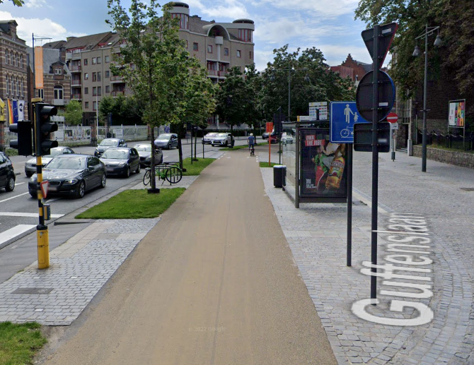 OneChiswick denounces <a href="/SocEnvJustice/">Social Environmental Justice</a> as cycle lobby stooges! They are praising a city with bus stop bypasses everywhere! Please ignore them <a href="/JoannaBiddolph/">Joanna Biddolph</a>