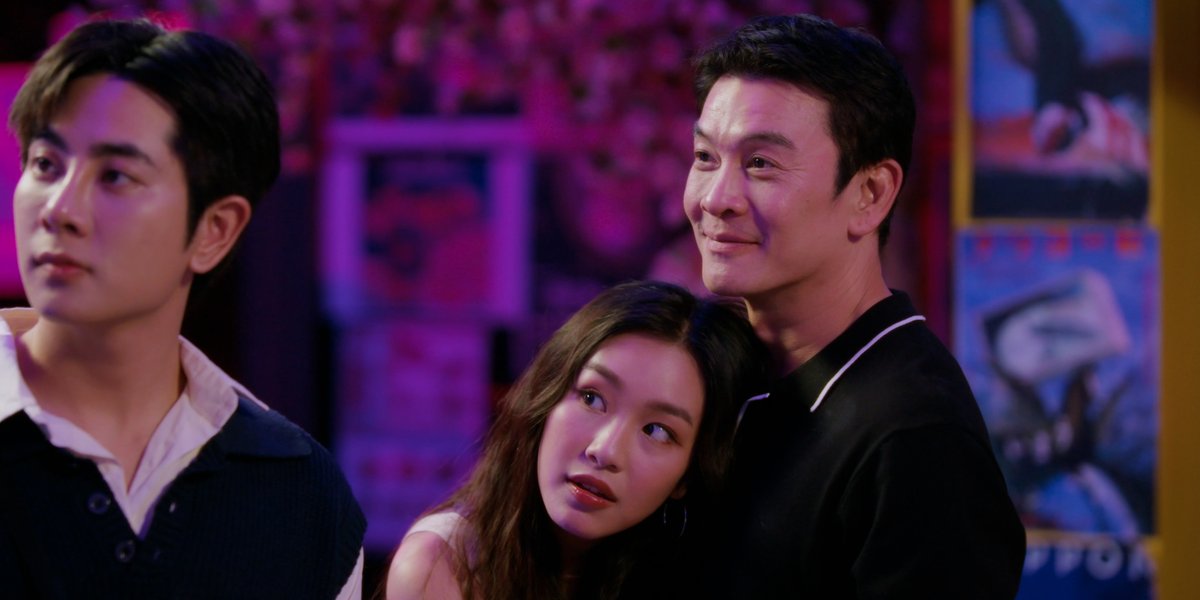 GMMTV's tweet photo. มากันพร้อมหน้าเลยยย เฮงจะกล้าบอกไหมเนี่ย #OssansLoveTHep11  
@Earth_Pirapat @wixxiws @ryuptb @KPloynira @thor_thinnaphan @parnpeet @champhugmao https://t.co/qht1Q7EAFG
