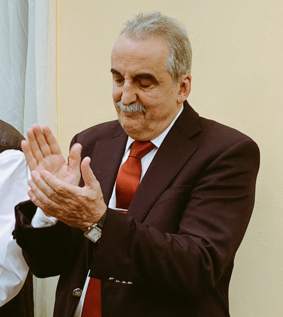 La mayoria que quiere crititar a Moreno, lo hace basandose en 2 cosas: Primero la posverdad, diciendo que hizo cosas que no hizo.
y cuando les mostras los datos, dicen que mintió porque cerraban paritarias por encima de la inflación. 
El pais crecía, idiotas.