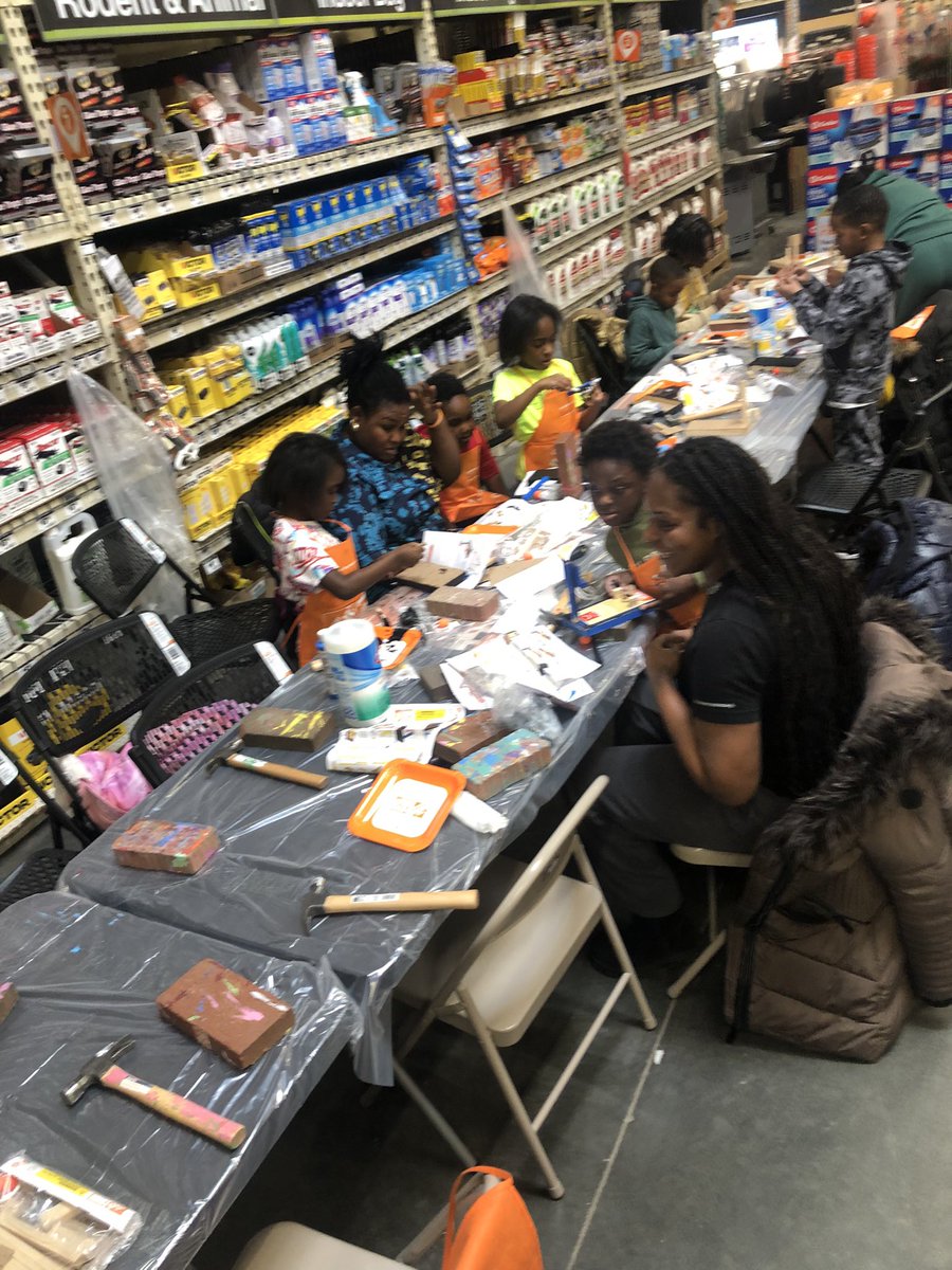 deshell1957's tweet image. The Kids Workshop at The Newark Home Depot. The first Saturday of every month from 9am-12noon. All are always welcome. Building a basketball 🏀 game.