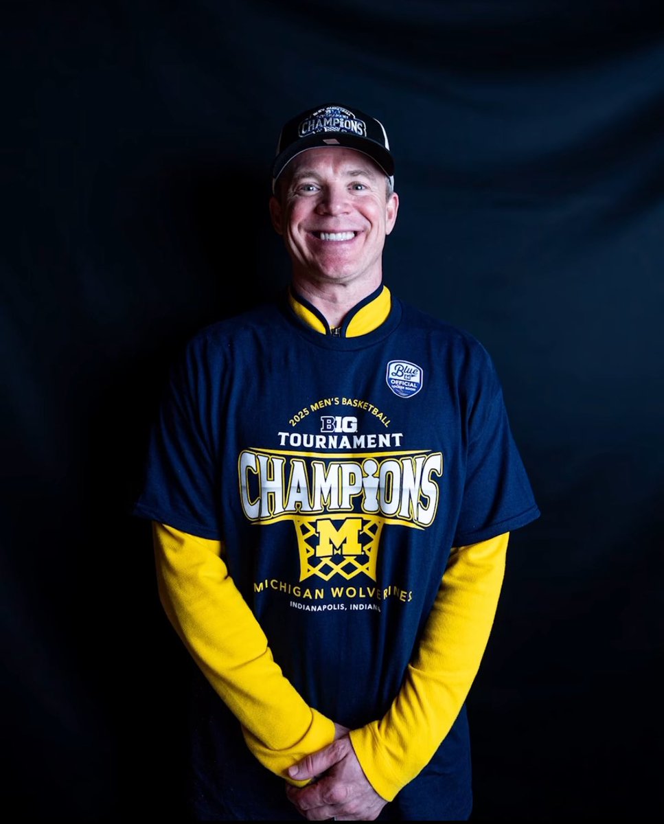 jackwilly83's tweet image. Dusty looks like his mom took him to a basketball game on free t-shirt night but the shirt was a men’s XL so he just put it on over his clothes. That’s my guy