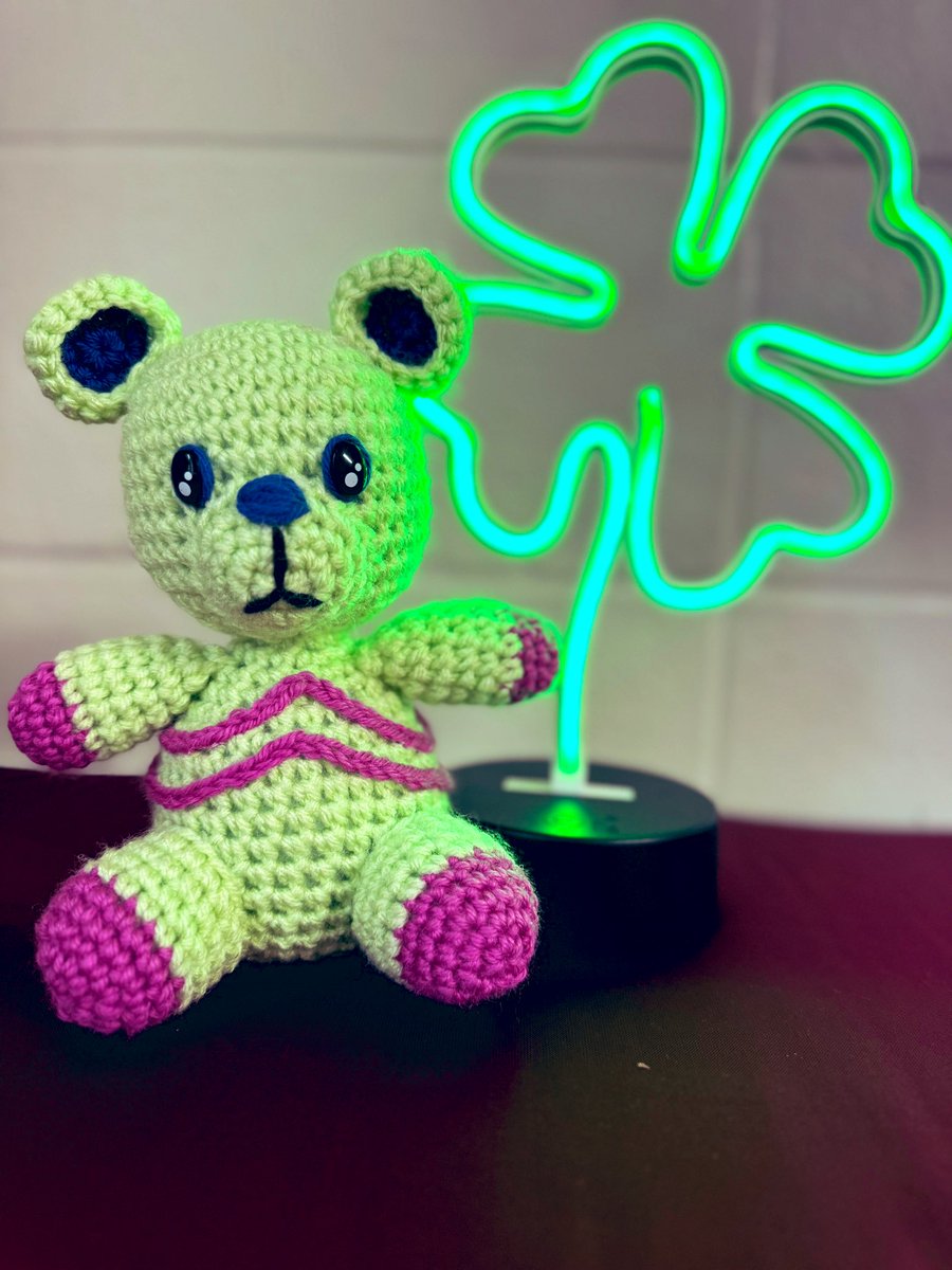 Obligatory green bear post for St. Paddy’s Day 🍀