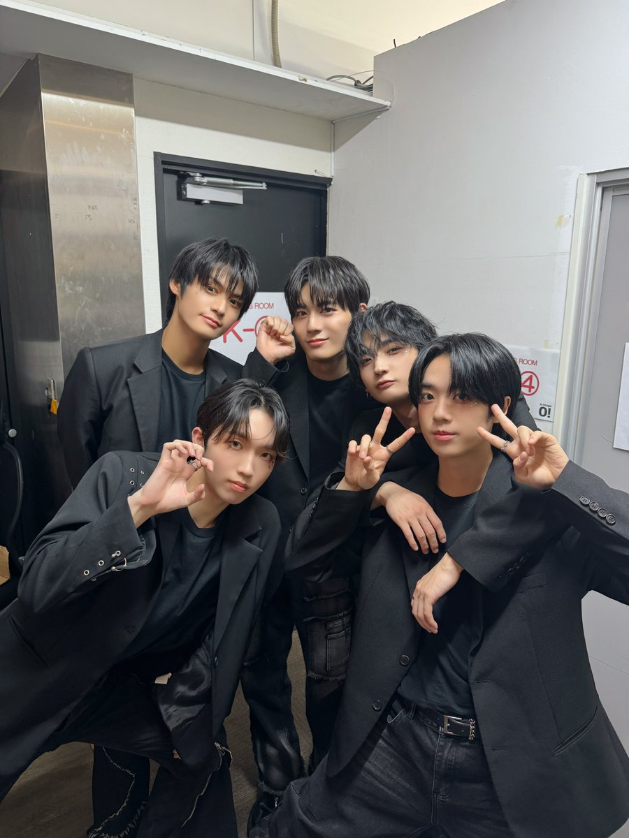BXB JAPAN TOUR 2025 
Japan Limited LIVE ✨✨✨

#BXB #비엑스비 #ビーエックスビー
#Journey #I_WISH
