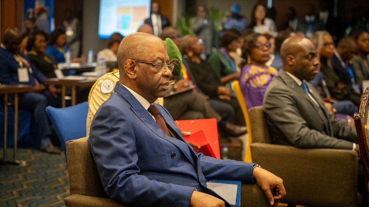undpgabon's tweet photo. 🎙️ @MarkDoumba, Ministre de @MEP_Gabon, ouvre les #AssisesNationales avec un message fort :

"J’ai beaucoup d’espoir. C’est un moment de changement positif."

📡 Suivez en direct ⬇

https://t.co/cReAkqjw1H

#FinancementPourLeDevelopment https://t.co/1fG8TikZp6