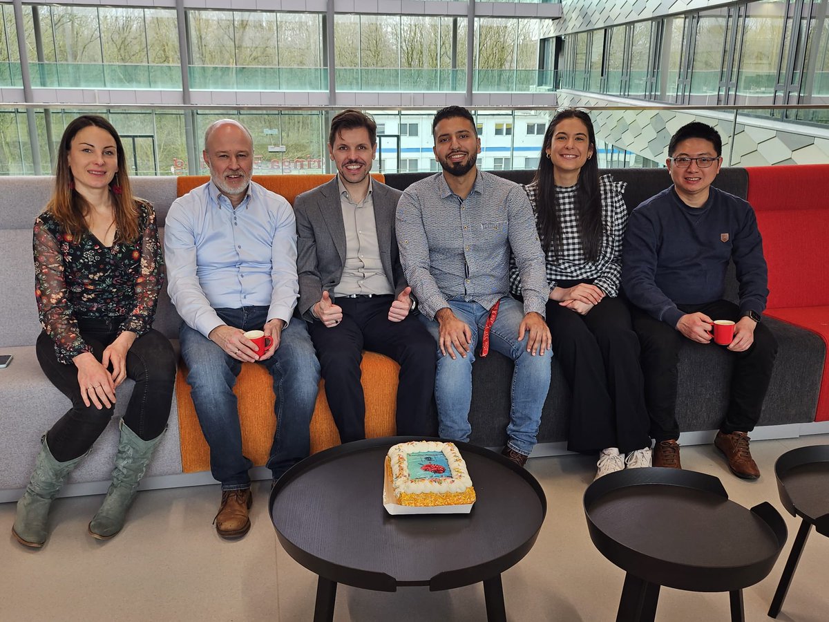 SantosLab_UMCG's tweet photo. Very pleased to announce that a collaborative project “Hydrogel Delivery  Systems for Combined Therapy of Glioblastoma” between @researchumcg  @BBT_UMCG_RUG,@univgroningenUni,and @InnocorePharma,is set to contribute to the glioblastoma research area:
https://t.co/0IPaqUInLj
🥳👏 https://t.co/sF8VpBhxPN